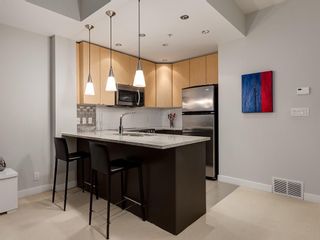 Photo 14: 1309 788 12 Avenue SW in Calgary: Beltline Apartment for sale : MLS®# C4209499