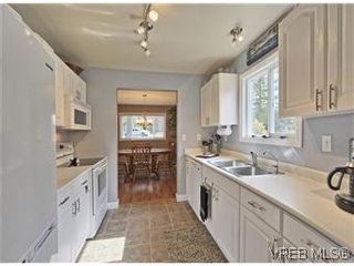 Photo 8: A 2999 Glen Lake Rd in VICTORIA: La Glen Lake Half Duplex for sale (Langford)  : MLS®# 583980