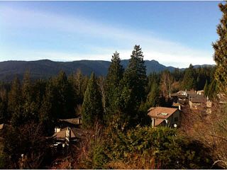 Photo 5: 5623 EAGLE Court in North Vancouver: Grouse Woods 1/2 Duplex for sale in "Grousewoods" : MLS®# V1103853