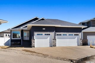 Main Photo: 4618 Pincherry Place East in Regina: The Creeks Residential for sale : MLS®# SK963911