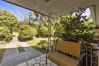 Photo 3: 2314 ROSEDALE Drive in Vancouver: Fraserview VE House for sale (Vancouver East)  : MLS®# R2569771