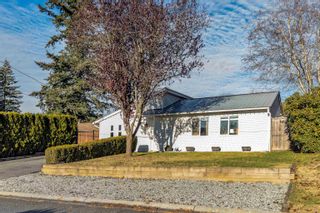 Photo 3: 32261 SWIFT Drive in Mission: Mission BC House for sale : MLS®# R2740475