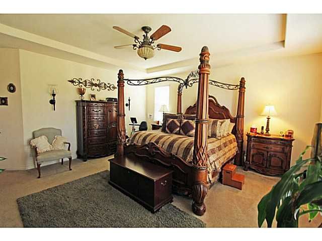 Photo 16: Photos: EAST ESCONDIDO House for sale : 4 bedrooms : 1722 Daybreak Place in Escondido