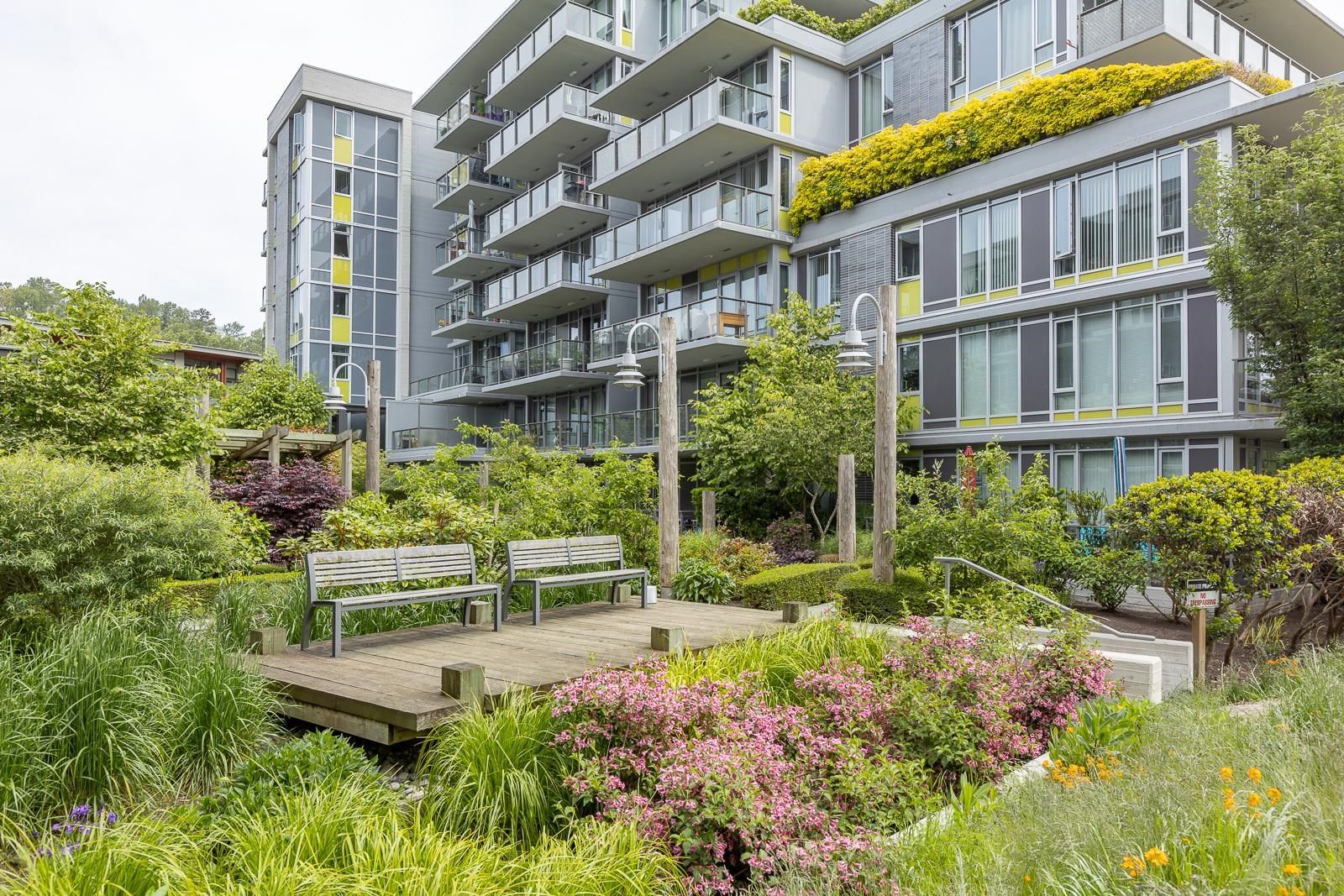 Main Photo: 401 3168 RIVERWALK Avenue in Vancouver: South Marine Condo for sale (Vancouver East)  : MLS®# R2695752