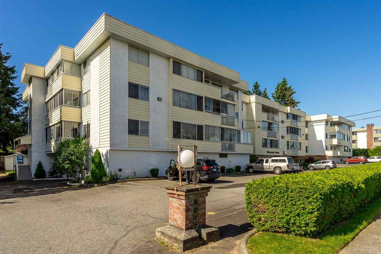 Main Photo: 104 32070 PEARDONVILLE Road in Abbotsford: Abbotsford West Condo for sale in "Silverwood Manor" : MLS®# R2525268