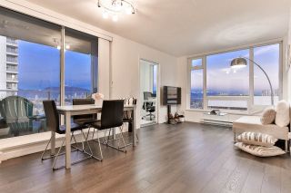 Photo 1: 1904 5665 BOUNDARY Road in Vancouver: Collingwood VE Condo for sale in "Wall Centre Central Park" (Vancouver East)  : MLS®# R2522154