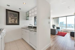 Photo 7: 3003 928 BEATTY Street in Vancouver: Yaletown Condo for sale in "The Max" (Vancouver West)  : MLS®# R2362909