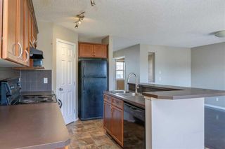 Photo 8: 530 Everridge Drive SW in Calgary: Evergreen Detached for sale : MLS®# A2080285