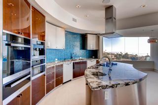 Photo 13: Residential for sale : 5 bedrooms :  in La Jolla
