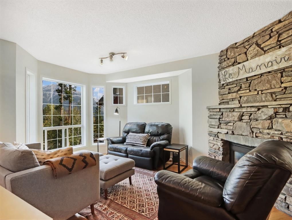 Main Photo: 1 819 Wilson Way: Canmore Row/Townhouse for sale : MLS®# A1258096