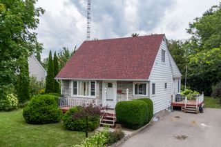 Photo 1: 372 Campbell Street in Cobourg: House for sale : MLS®# X6768378