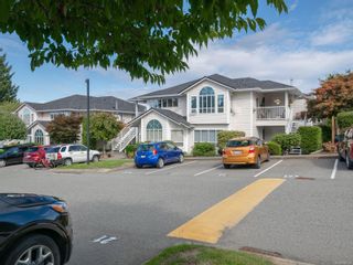 Photo 2: 6028 Cedar Grove Dr in Nanaimo: Na North Nanaimo Row/Townhouse for sale : MLS®# 948323