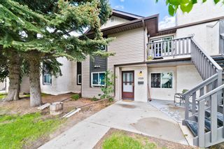 Photo 2: 11128 26 Street SW in Calgary: Cedarbrae Row/Townhouse for sale : MLS®# A1235019