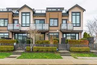 Photo 1: 2 100 WOOD Street in New Westminster: Queensborough Townhouse for sale : MLS®# R2753969