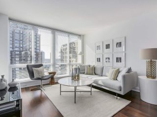 Photo 2: 1706 1055 RICHARDS STREET in Vancouver: Downtown VW Condo for sale (Vancouver West)  : MLS®# R2293878