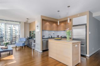 Photo 8: 1402 1055 HOMER Street in Vancouver: Yaletown Condo for sale in "DOMUS" (Vancouver West)  : MLS®# R2246941
