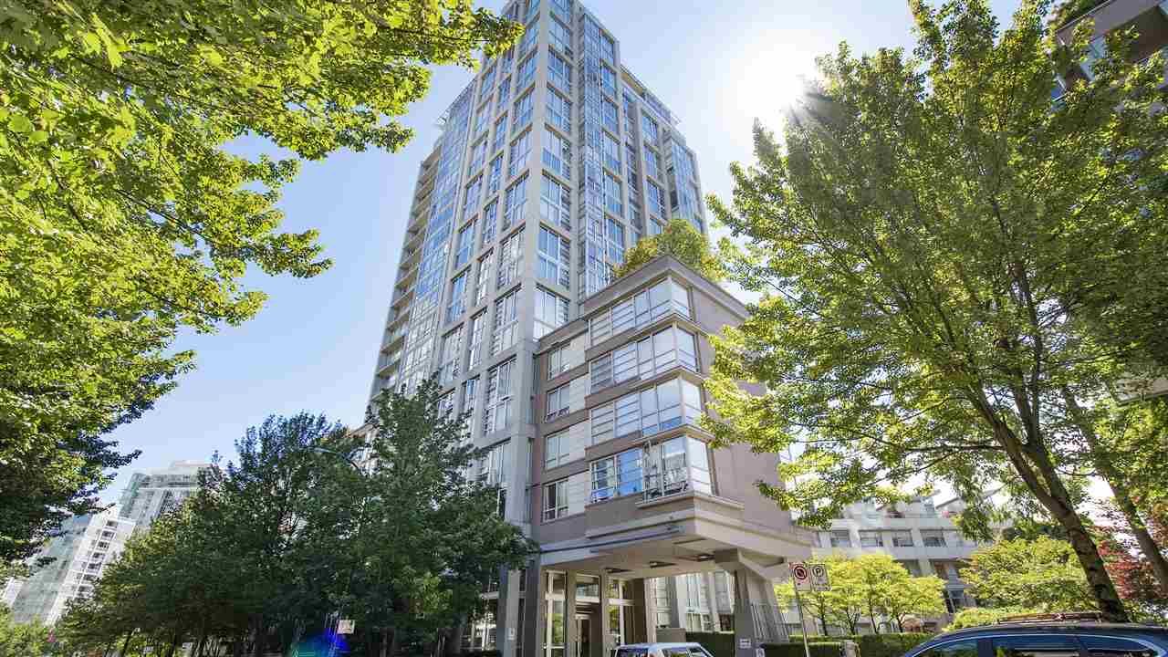 Main Photo: 606 1228 MARINASIDE CRESCENT in Vancouver: Yaletown Condo for sale (Vancouver West)  : MLS®# R2316104