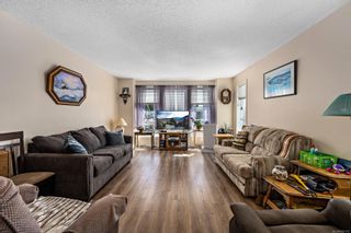 Photo 2: 68 4714 Muir Rd in Courtenay: CV Courtenay East Manufactured Home for sale (Comox Valley)  : MLS®# 922115