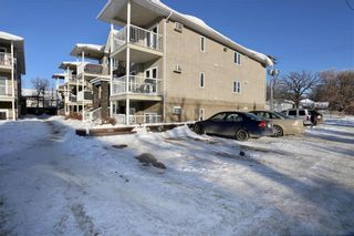 Photo 2: 28 37 Willow Street in Mitchell: R16 Condominium for sale : MLS®# 202300423