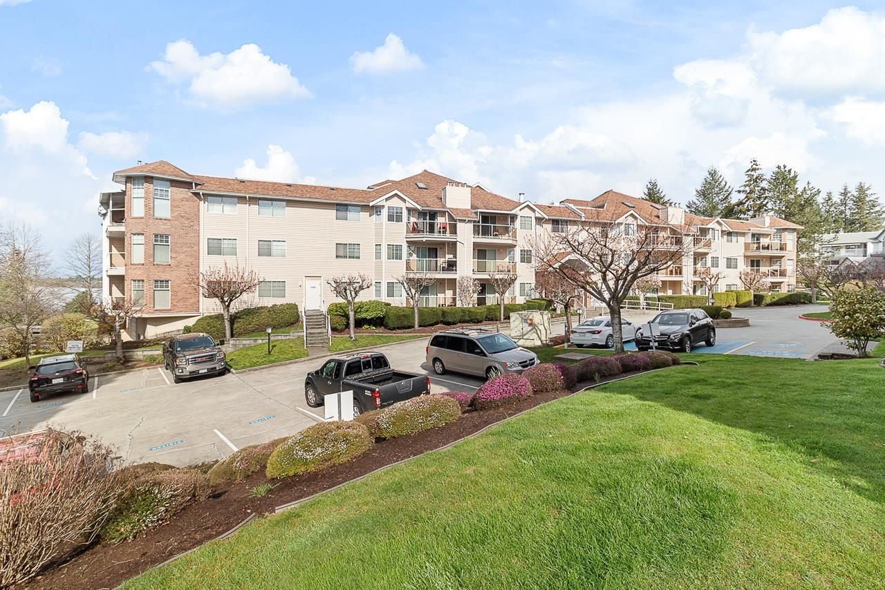 Main Photo: 319 22611 116 Avenue in Maple Ridge: East Central Condo for sale in "ROSEWOOD COURT" : MLS®# R2789560