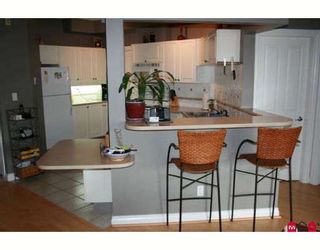 Photo 3: 308 34101 OLD YALE Road in Abbotsford: Central Abbotsford Condo for sale in "YALE TERRACE" : MLS®# F2908815