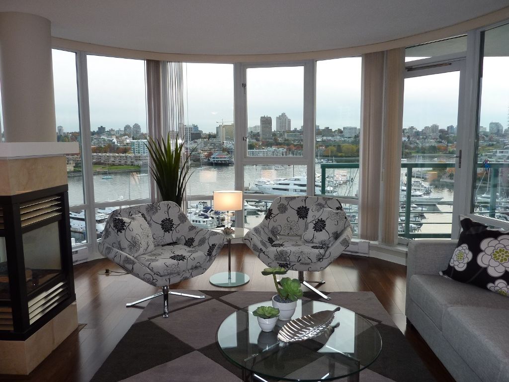 Main Photo: 1002 1067 MARINASIDE Crescent in Vancouver: False Creek North Condo for sale (Vancouver West)  : MLS®# V857000