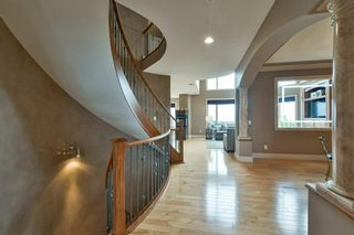 Photo 9: 32 coulee View SW in Calgary: Cougar Ridge Detached for sale : MLS®# A1117210