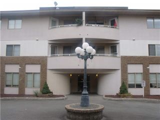 Photo 1: 204 19128 FORD Road in Pitt Meadows: Central Meadows Condo for sale in "BEACON SQUARE" : MLS®# V1095908