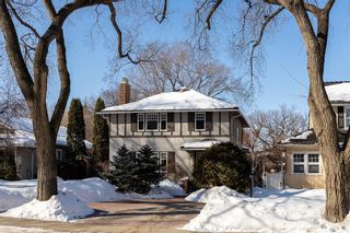 Photo 2: 323 Poplar Crescent in Saskatoon: Nutana Residential for sale : MLS®# SK921201