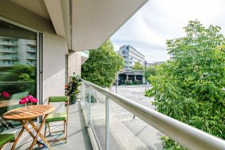 Photo 16: 3203 33 CHESTERFIELD Place in North Vancouver: Lower Lonsdale Condo for sale : MLS®# R2388716