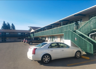 Photo 2: 89 rooms motel for sale Alberta: Commercial for sale