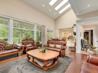 Photo 11: 13975 28 Avenue in Surrey: Elgin Chantrell House for sale (South Surrey White Rock)  : MLS®# R2897791