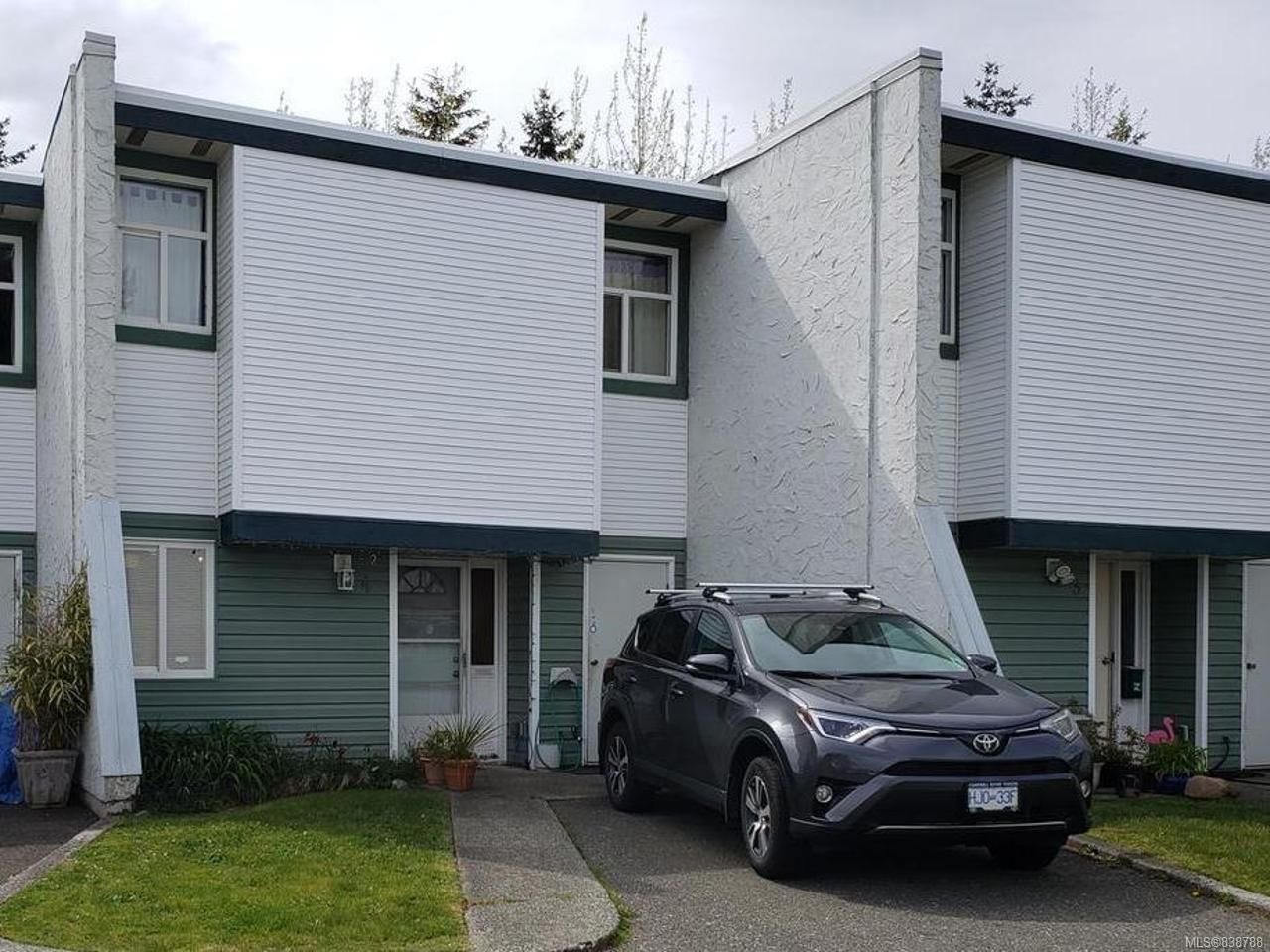 Main Photo: 4 1957 Guthrie Rd in COMOX: CV Comox (Town of) Row/Townhouse for sale (Comox Valley)  : MLS®# 838788