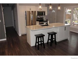 Photo 2: 153 Valley View Drive in Winnipeg: Crestview Residential for sale (5H)  : MLS®# 1629088
