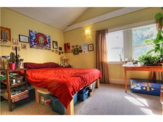Photo 9: 2153 VICTORIA Drive in Vancouver: Grandview VE House for sale in "COMMERCIAL DRIVE" (Vancouver East)  : MLS®# V1060841