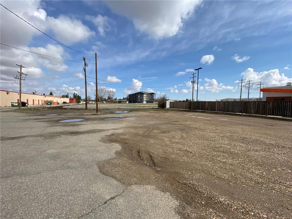 Main Photo: 5122/5126 46 Street: Olds Land for sale : MLS®# C4295316
