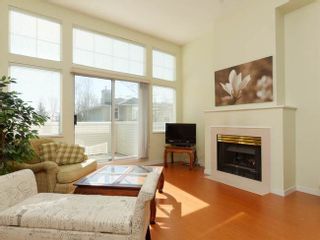 Photo 3: 2 3586 SE MARINE DRIVE in Vancouver East: Champlain Heights Condo for sale ()  : MLS®# R2049515
