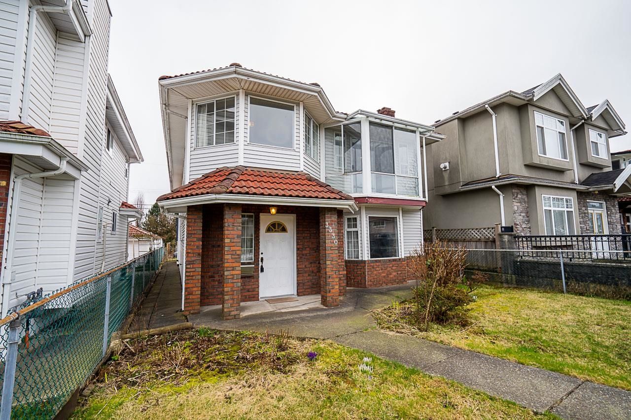 Main Photo: 3330 WILLIAM Street in Vancouver: Renfrew VE House for sale in "Renfrew" (Vancouver East)  : MLS®# R2755644