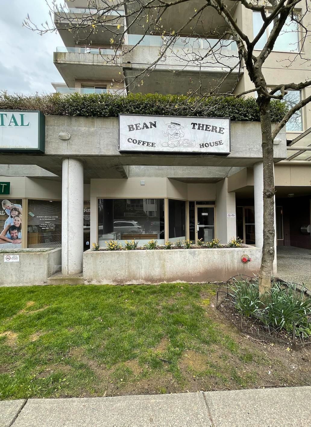 Main Photo: 3 137 W 17TH Street in North Vancouver: Central Lonsdale Office for sale : MLS®# C8055251