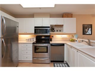 Photo 4: 305 1618 GRANT Avenue in Port Coquitlam: Glenwood PQ Condo for sale in "WEDGEWOOD MANOR" : MLS®# V989074