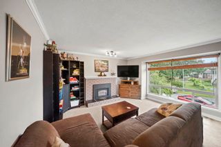 Photo 4: 20419 91A Avenue in Langley: Walnut Grove House for sale : MLS®# R2794480