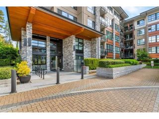 Photo 2: 312 1152 WINDSOR Mews in Coquitlam: New Horizons Condo for sale in "Parker House East" : MLS®# R2649963