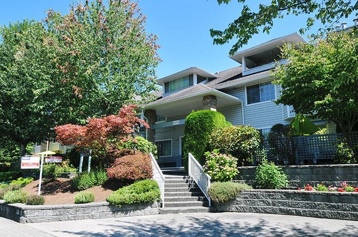 Main Photo: 215 11578 225 Street in Maple Ridge: East Central Condo for sale in "THE WILLOWS" : MLS®# R2100158