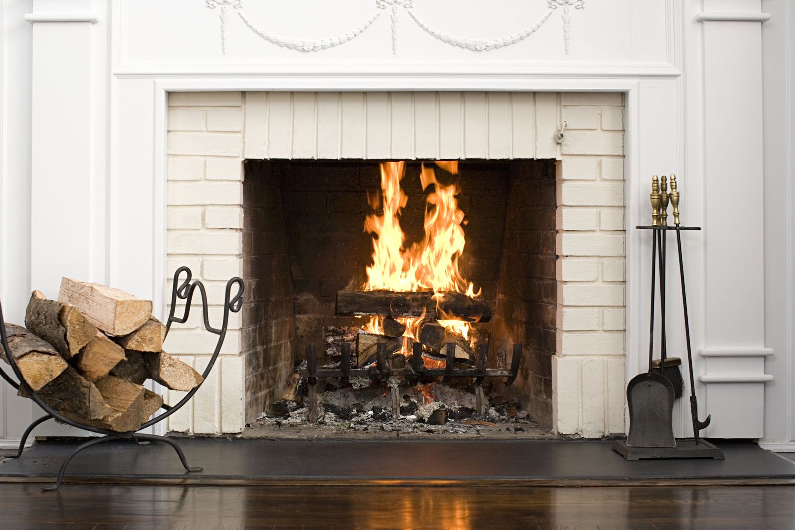 Examining Fireplaces: Function, Feature and Performance