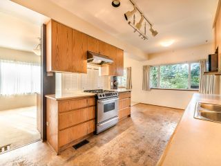 Photo 11: 5237 DUNBAR Street in Vancouver: Dunbar House for sale (Vancouver West)  : MLS®# R2626475