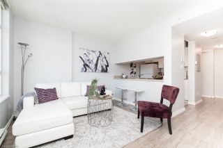 Photo 3: 1806 438 SEYMOUR Street in Vancouver: Downtown VW Condo for sale in "THE CONFERENCE PLAZA" (Vancouver West)  : MLS®# R2289449