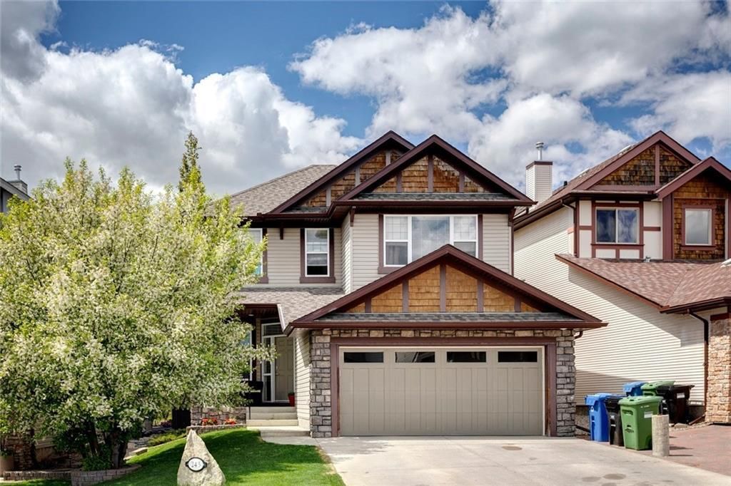 Main Photo: 243 ST MORITZ Drive SW in Calgary: Springbank Hill Detached for sale : MLS®# A1169412