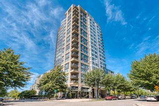 Photo 2: 705 1383 MARINASIDE CRESCENT in Vancouver: Yaletown Condo for sale (Vancouver West)  : MLS®# R2594508