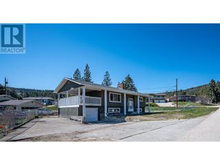 Photo 2: 3334 McMurchie Road in West Kelowna: House for sale : MLS®# 10309682