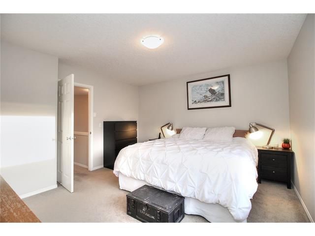 Photo 19: Photos: 35 EVERSYDE Circle SW in Calgary: Evergreen House for sale : MLS®# C4048910